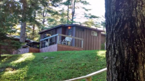 Гостиница The Pines Cottage Resort  Oxtongue Lake